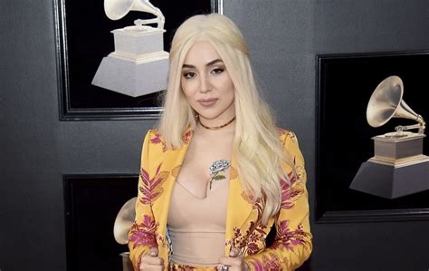 Ava Max: Beziehung, Vermögen, Größe, Tattoo,。